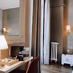 Royal فندق 3*