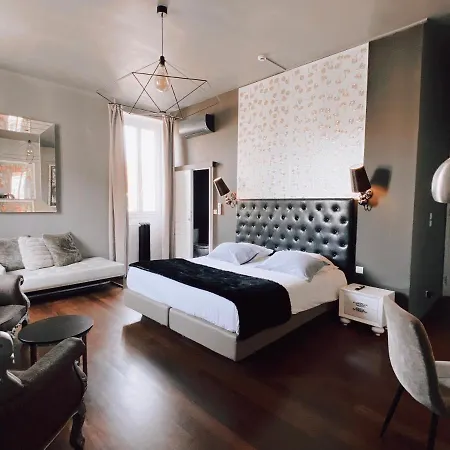 Royal Hotel