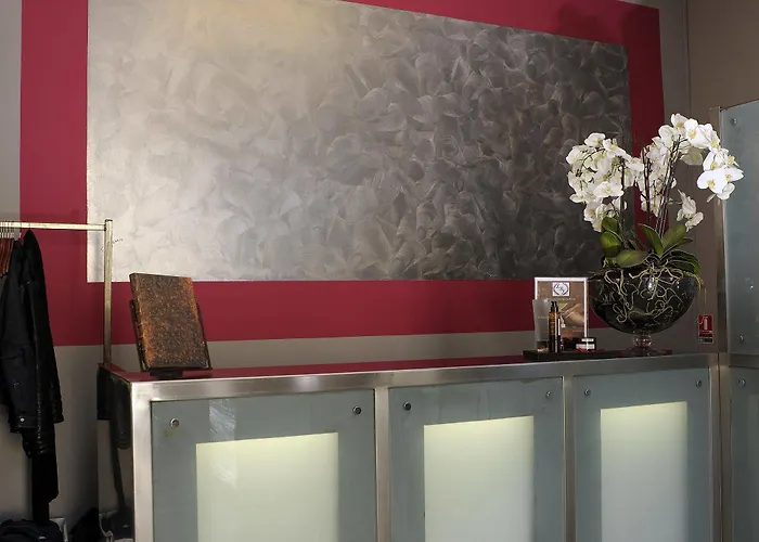 劳亚尔酒店 尼姆