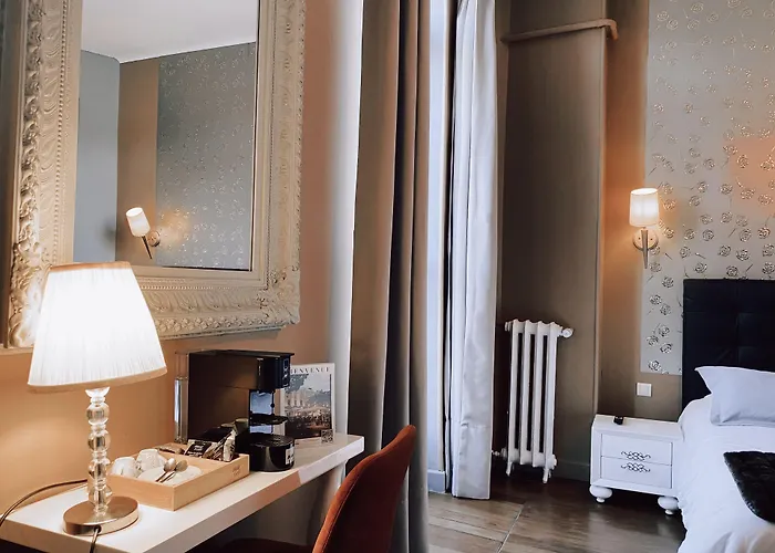 劳亚尔酒店 酒店 3*