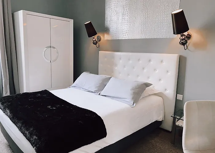 酒店 劳亚尔酒店 3*